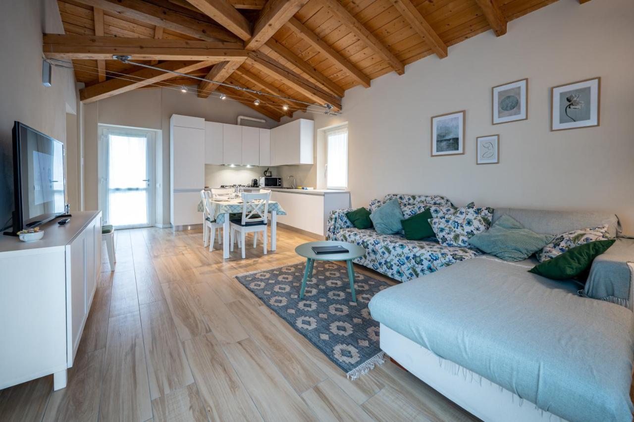 Casa Elena Apartment Consiglio di Rumo ภายนอก รูปภาพ
