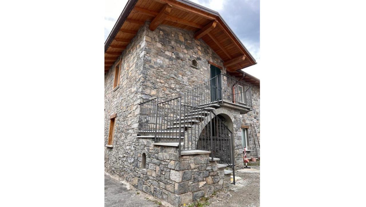 Casa Elena Apartment Consiglio di Rumo ภายนอก รูปภาพ